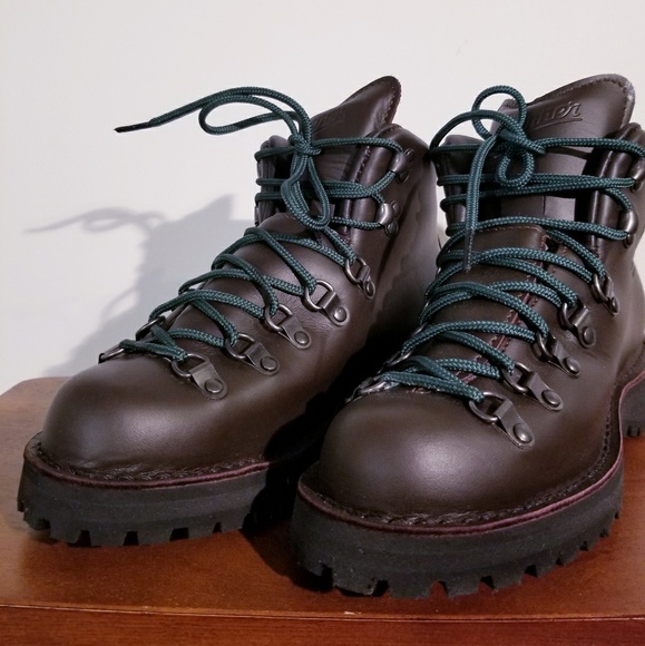 Danner Shoes - NWOT Danner Boots Mountain Light Waterproof
